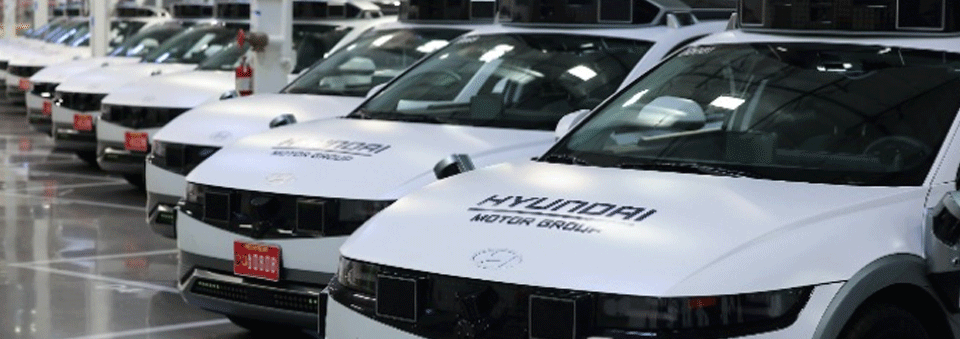 Hyundai-backed Motional to roll out IONIQ 5 robotaxis in Las Vegas in late 2026