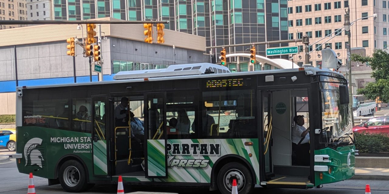 Autonomous Buses Showcased at ITS America 2026
