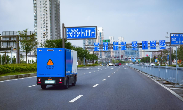 Momenta Begins Robovan Driverless Logistics Operations in Suzhou